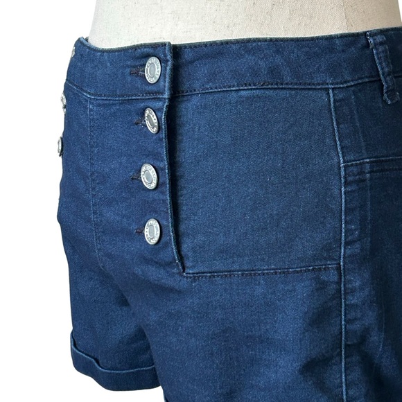 Rue21 Dark Wash Soft Denim Button Front Sailor Shorts - Size 5/6 - Blue - Picture 2 of 11